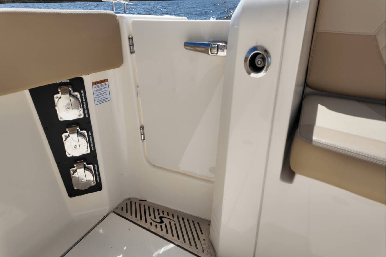 A photo of this 2025 Scout 377 LXF