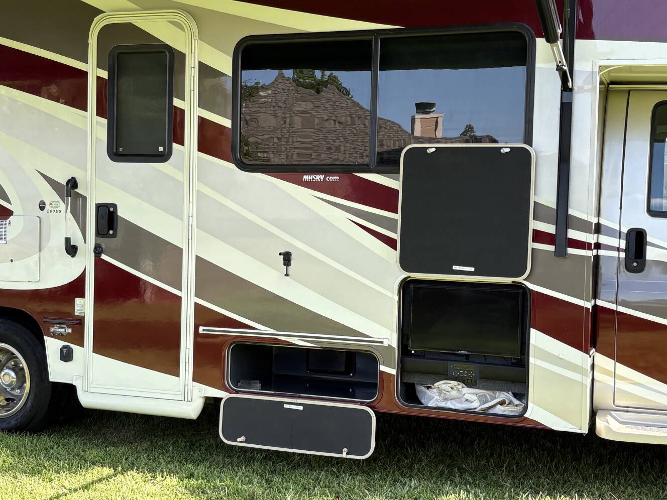 A photo of this 2021 Coachmen LEPRECHAUN 260DS