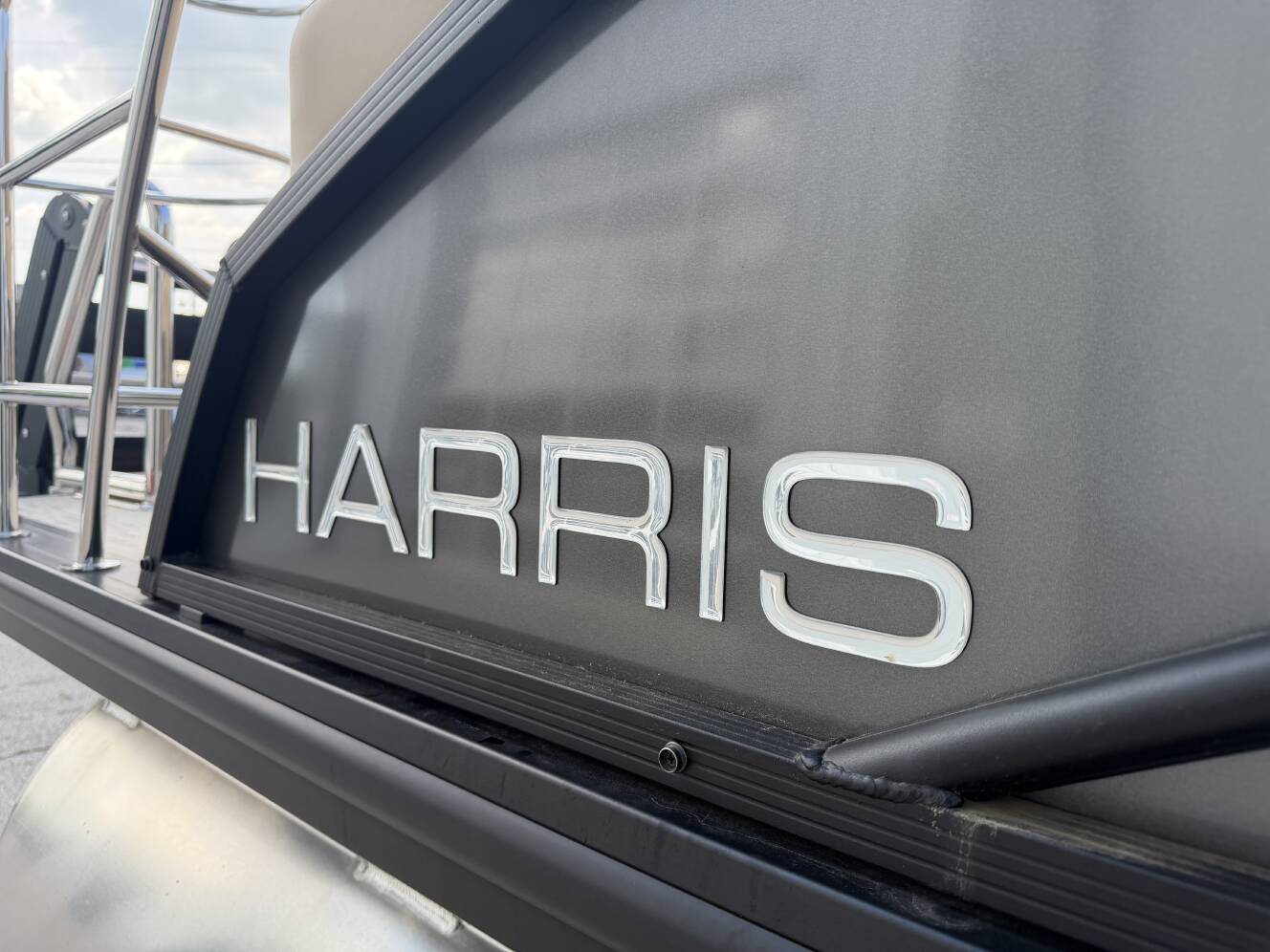 A photo of this 2025 Harris 230 Sunliner