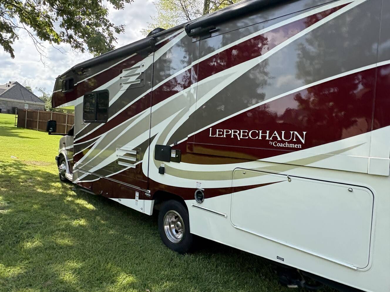 A photo of this 2021 Coachmen LEPRECHAUN 260DS