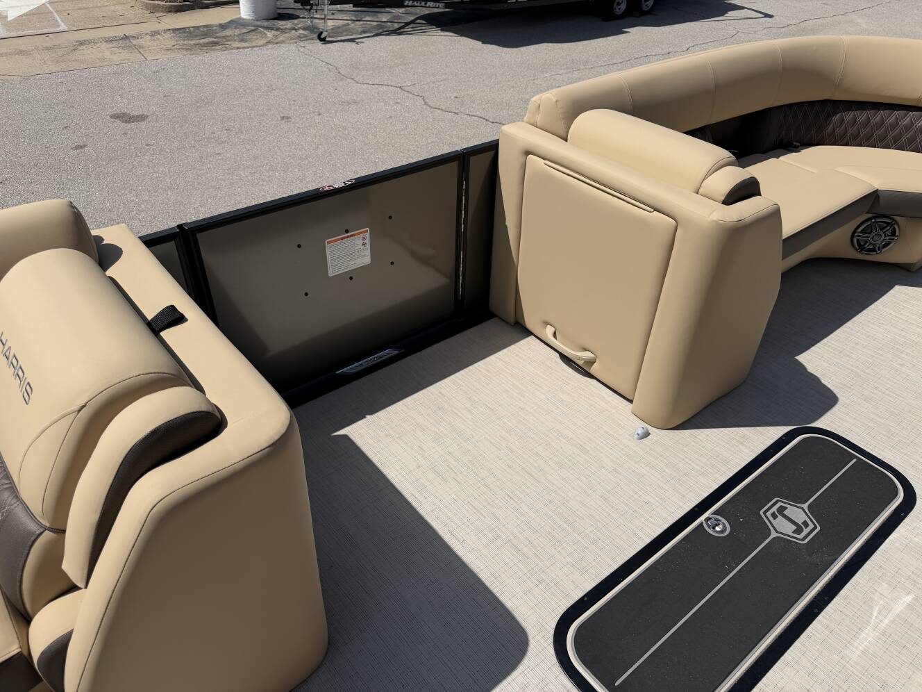 A photo of this 2025 Harris 230 Sunliner
