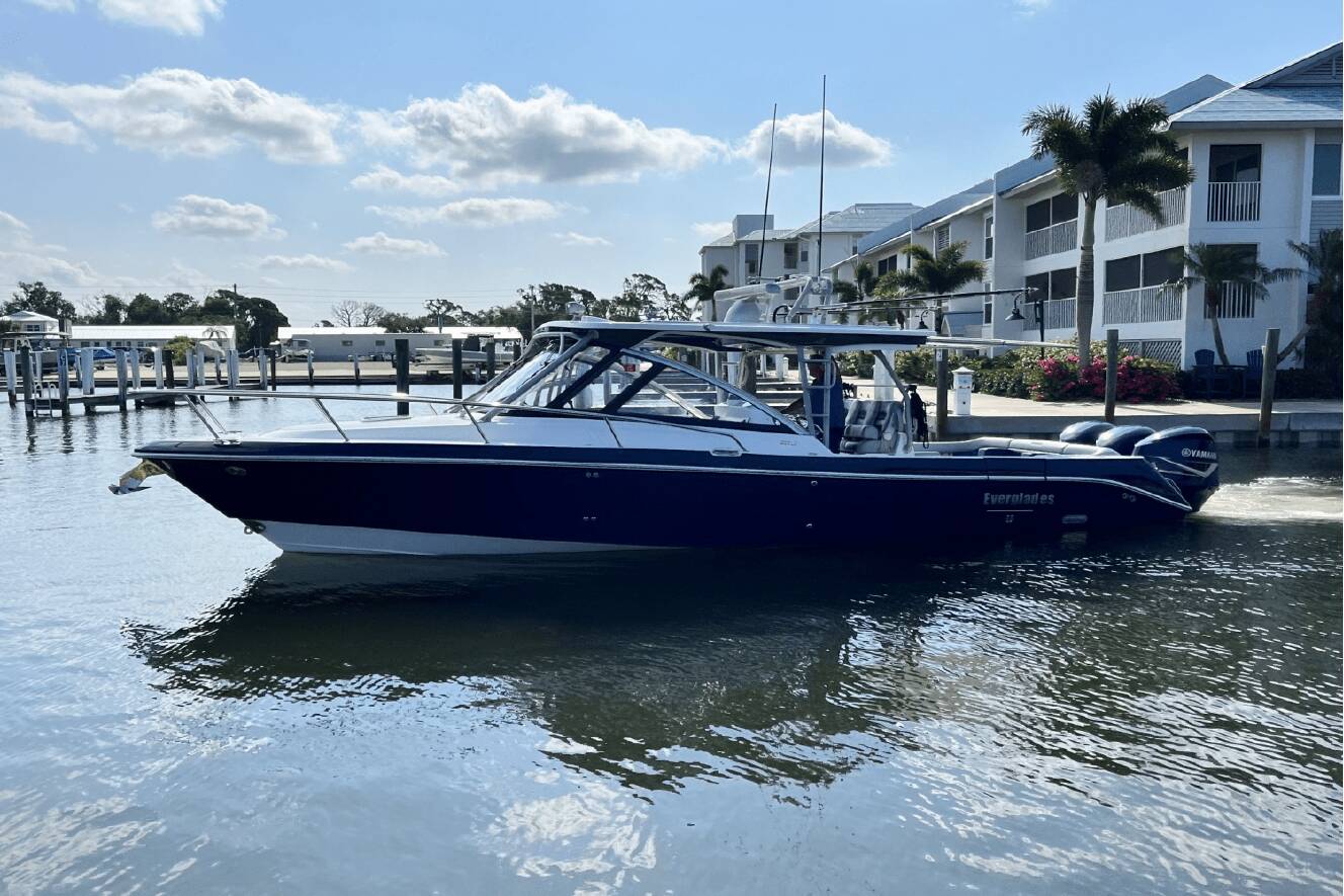 A photo of this 2019 Everglades 360LXC