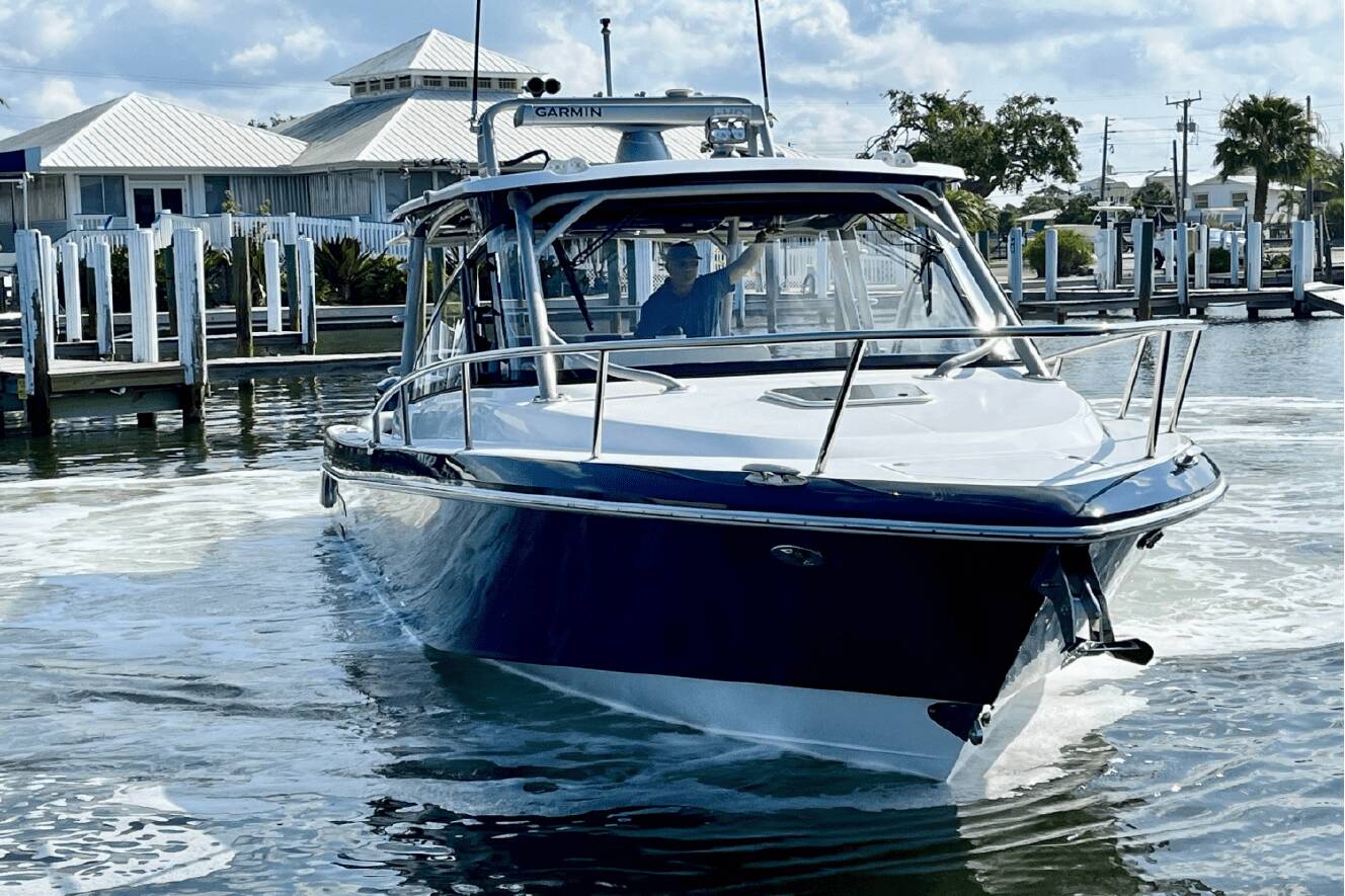 A photo of this 2019 Everglades 360LXC