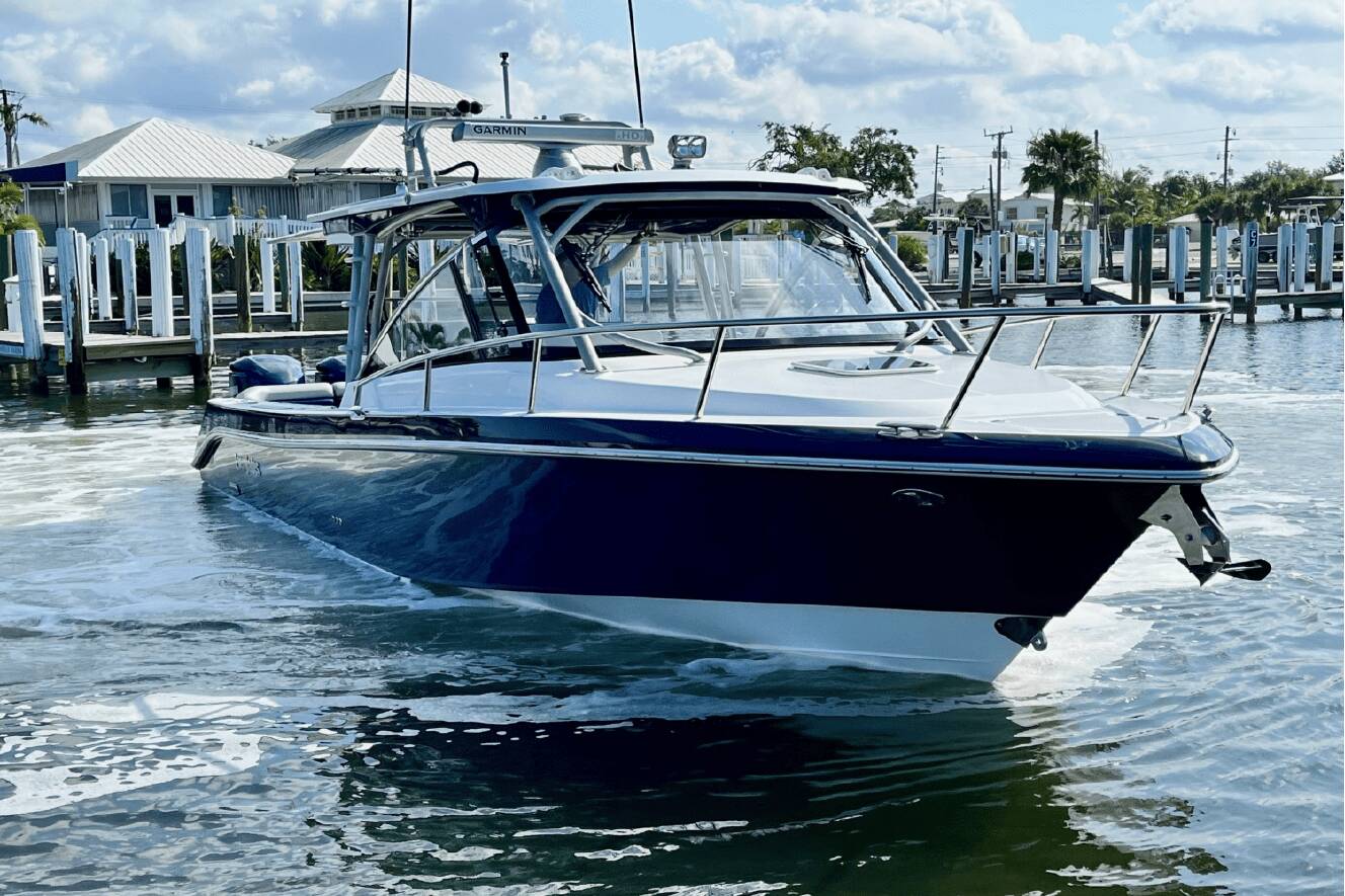 A photo of this 2019 Everglades 360LXC