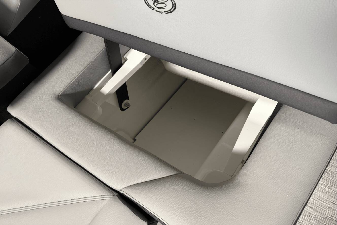A photo of this 2025 Cobalt R8 Outboard