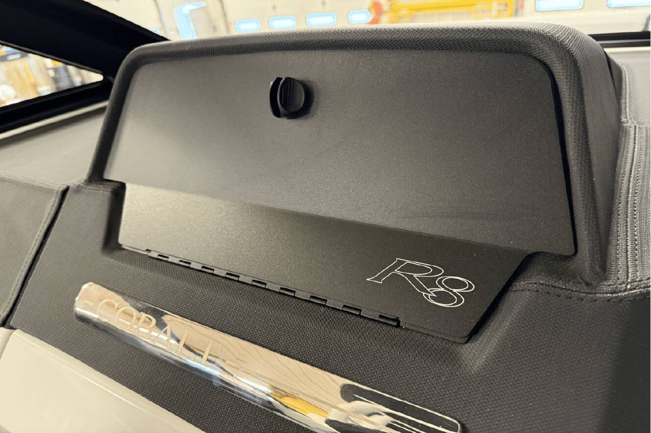 A photo of this 2025 Cobalt R8 Outboard