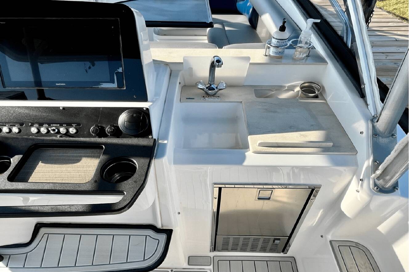 A photo of this 2019 Everglades 360LXC