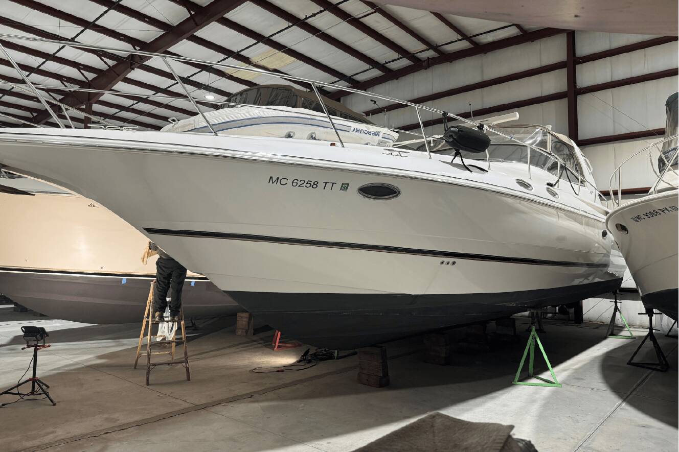 A photo of this 2001 Cruisers Yachts 3870 EXPRESS