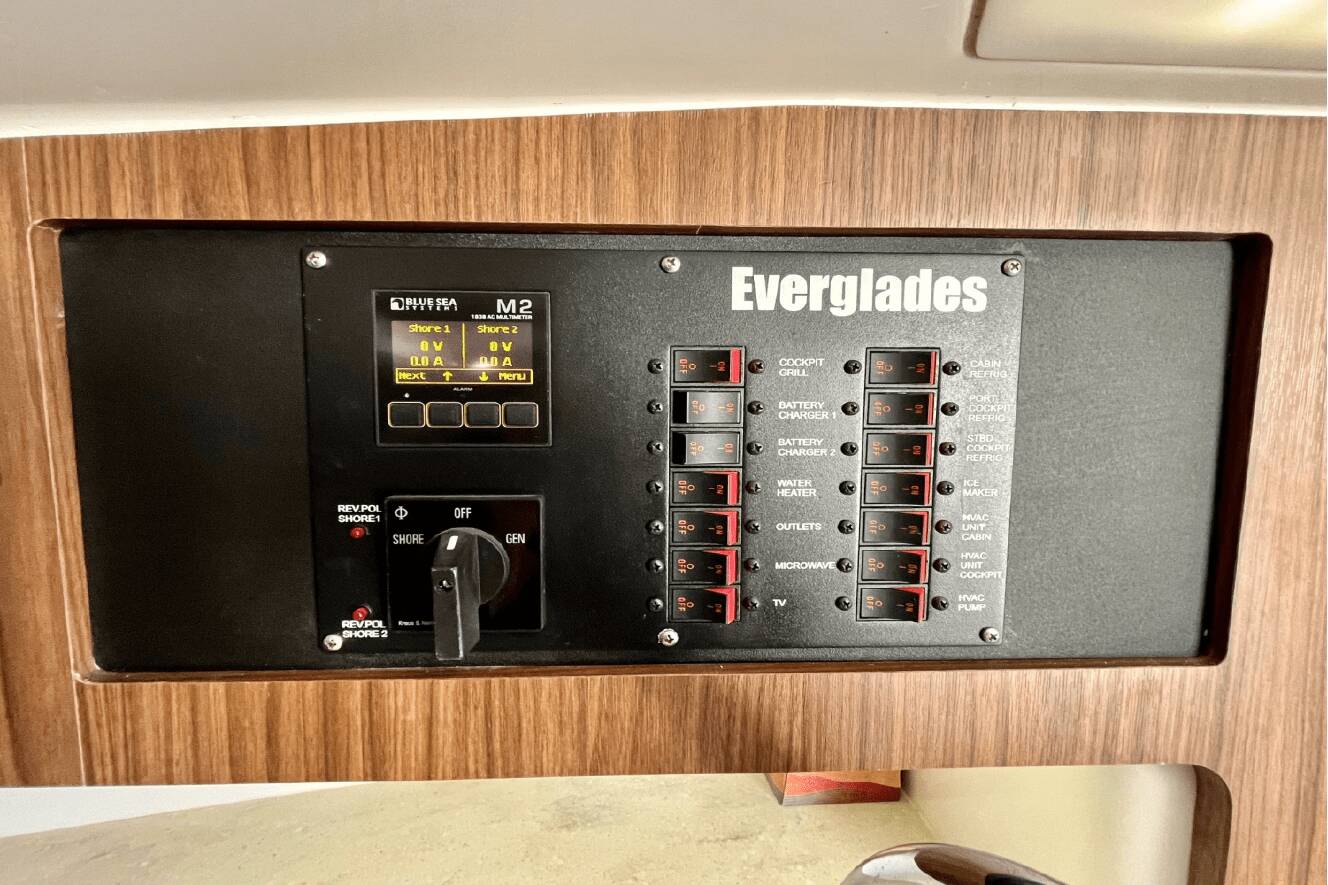 A photo of this 2019 Everglades 360LXC