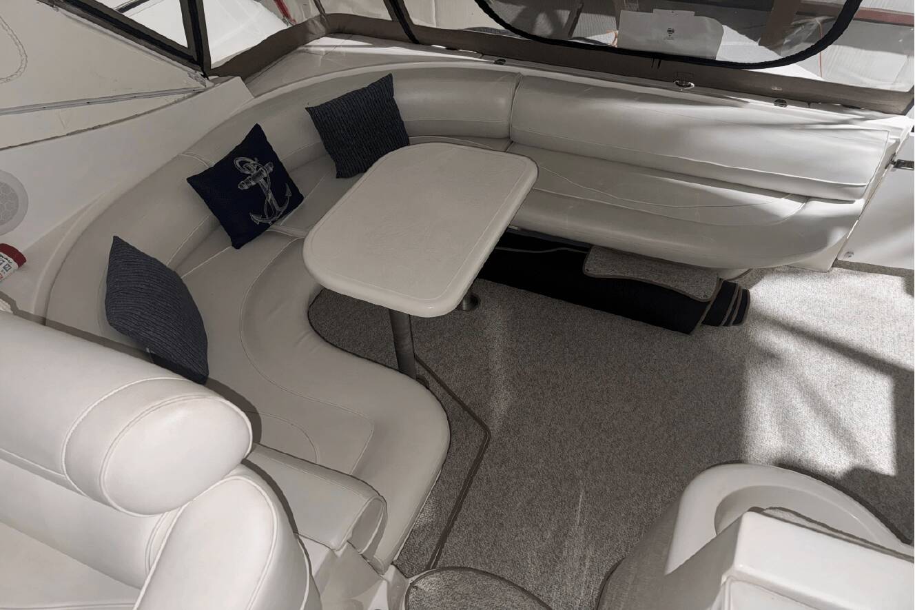A photo of this 2001 Cruisers Yachts 3870 EXPRESS
