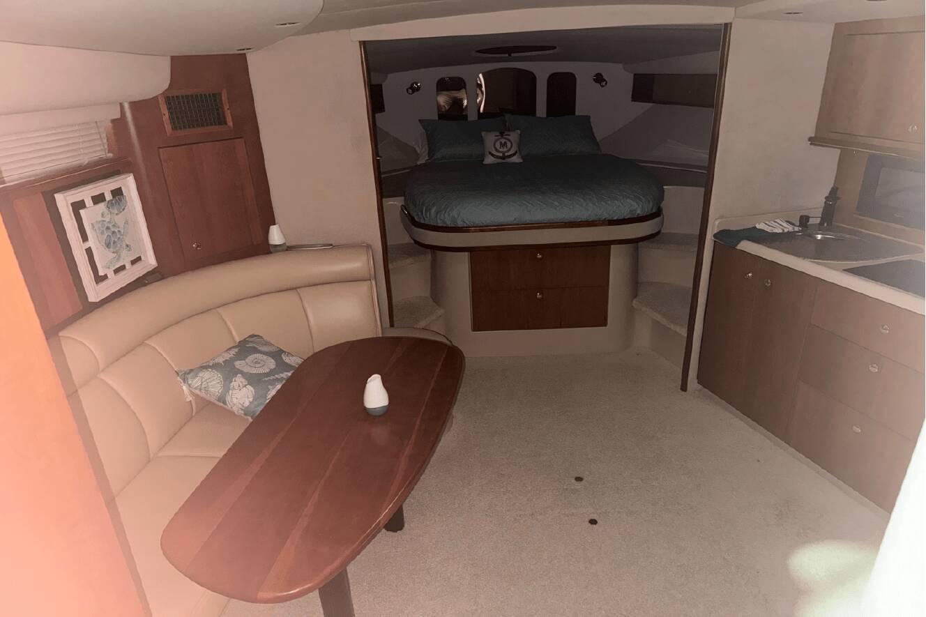 A photo of this 2001 Cruisers Yachts 3870 EXPRESS