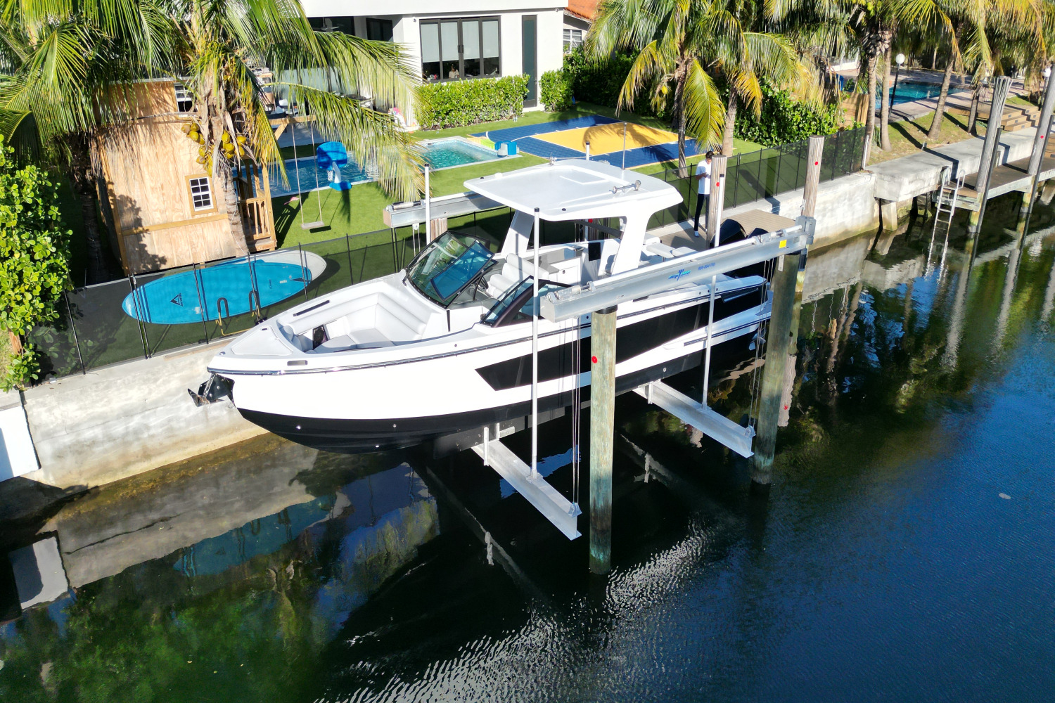 2023 Aviara AV32 Outboard in miami FL