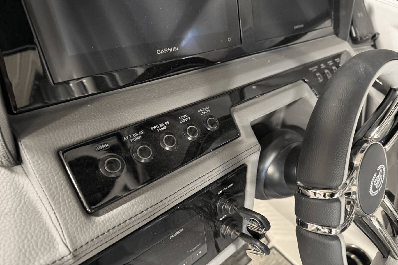 A photo of this 2025 Cobalt R8 Outboard
