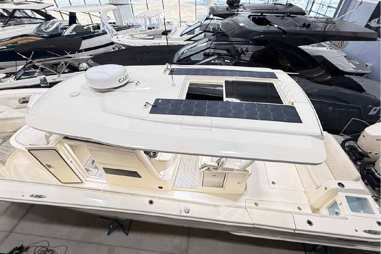A photo of this 2025 Scout 377 LXF