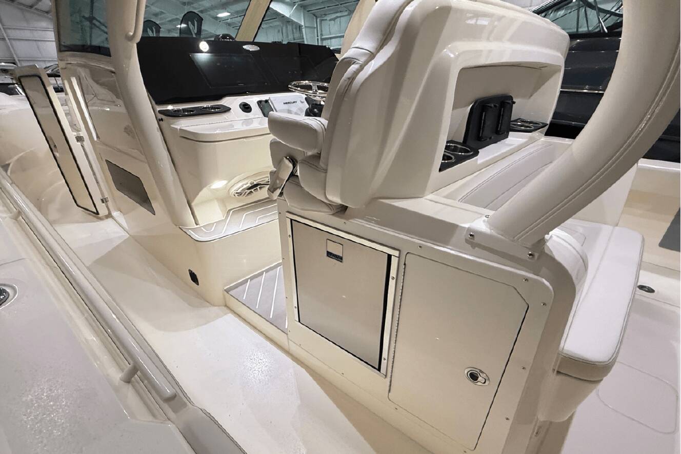 A photo of this 2025 Scout 377 LXF