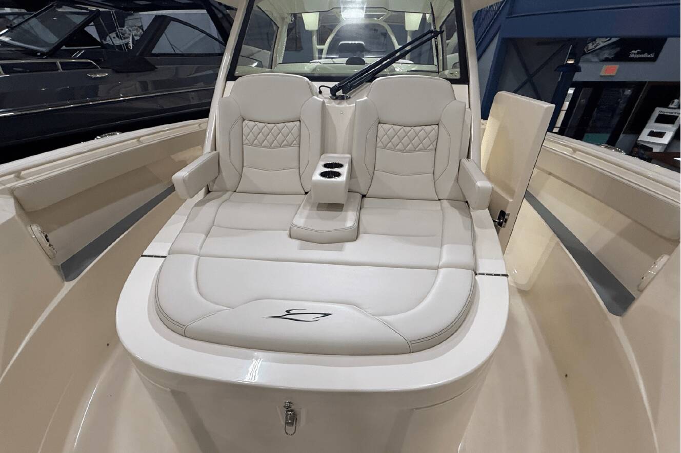 A photo of this 2025 Scout 377 LXF