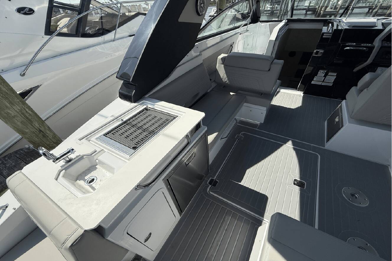A photo of this 2026 Cruisers Yachts 34 GLS Outboard