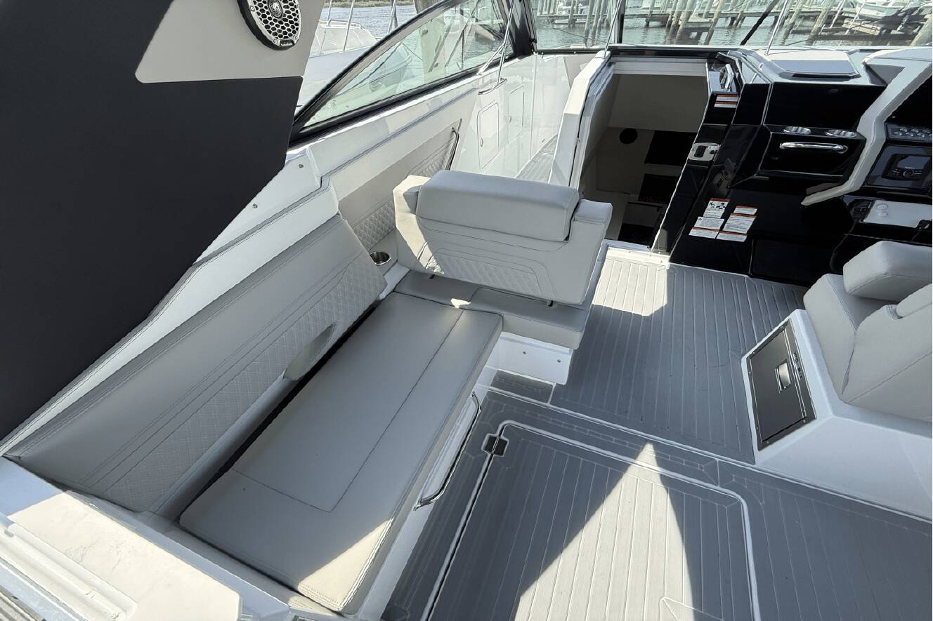 A photo of this 2026 Cruisers Yachts 34 GLS Outboard