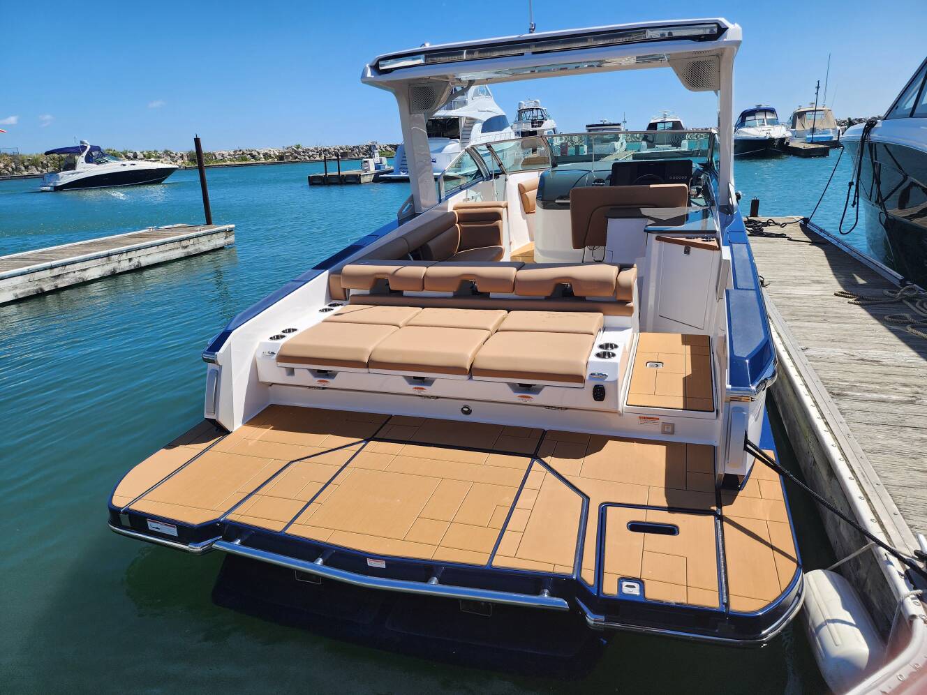 A photo of this 2024 Aviara AV32