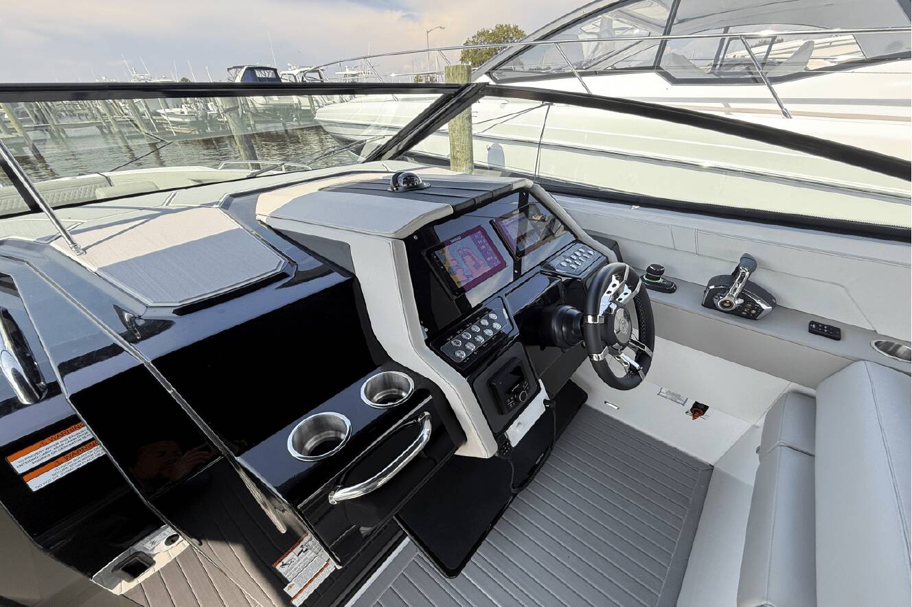 A photo of this 2026 Cruisers Yachts 34 GLS Outboard