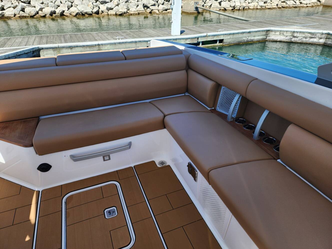 A photo of this 2024 Aviara AV32