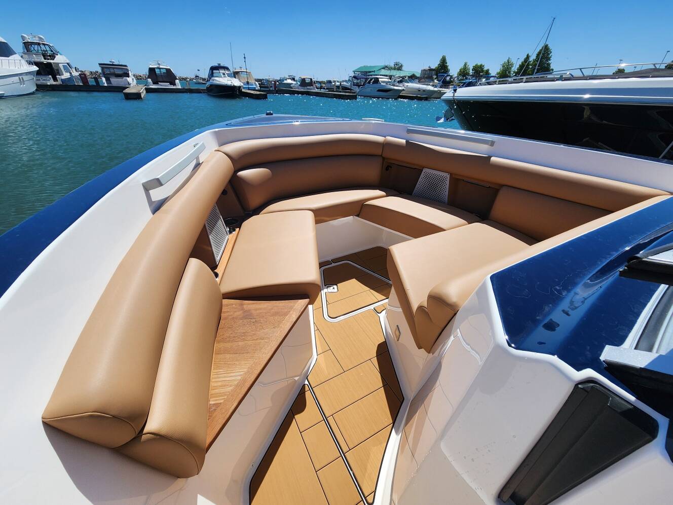 A photo of this 2024 Aviara AV32
