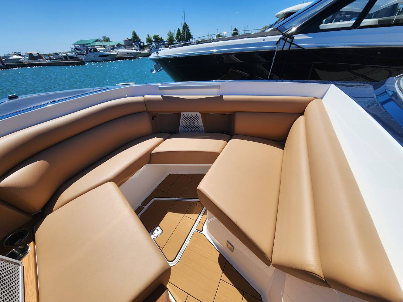A photo of this 2024 Aviara AV32
