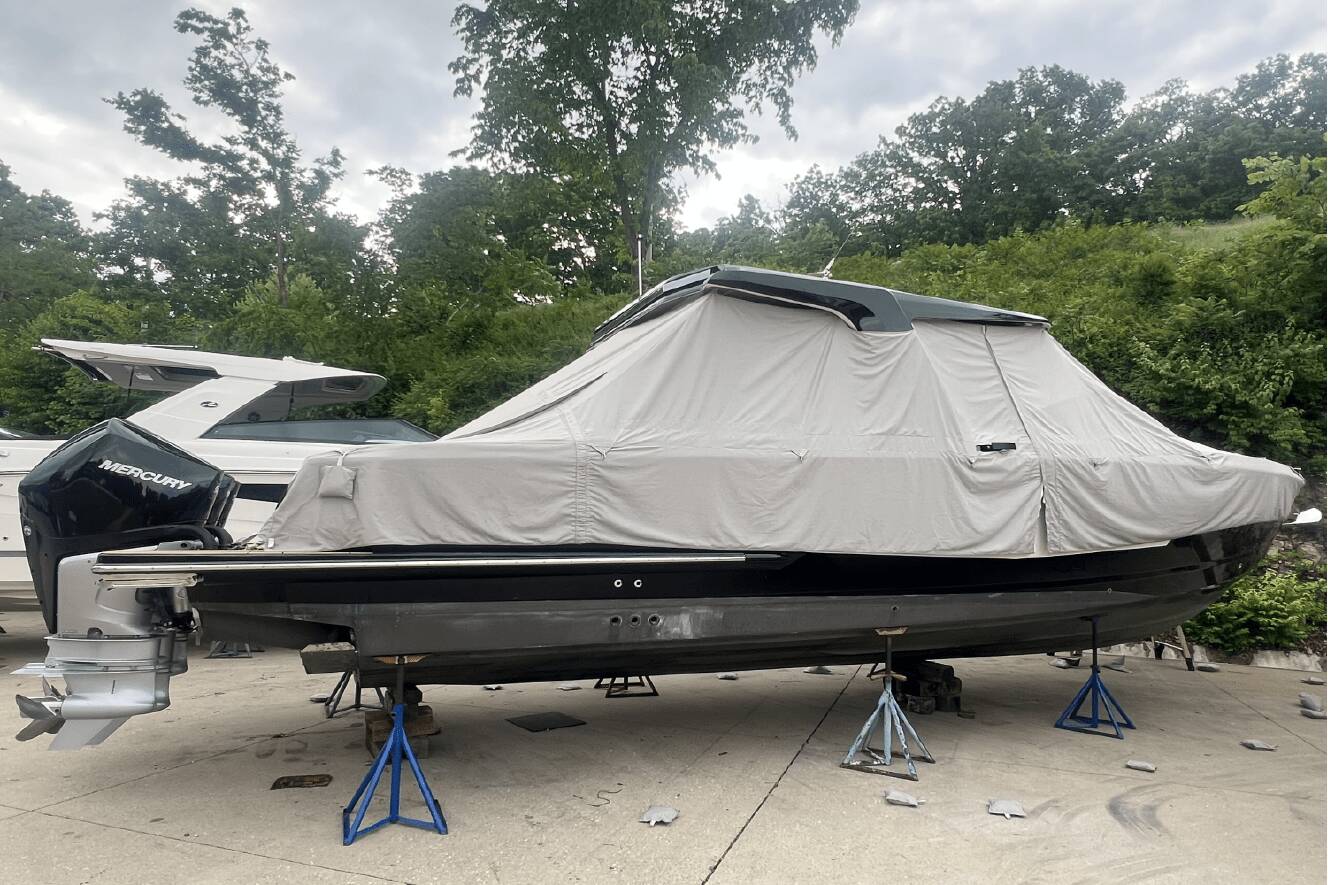 A photo of this 2022 Aviara AV36 Outboard