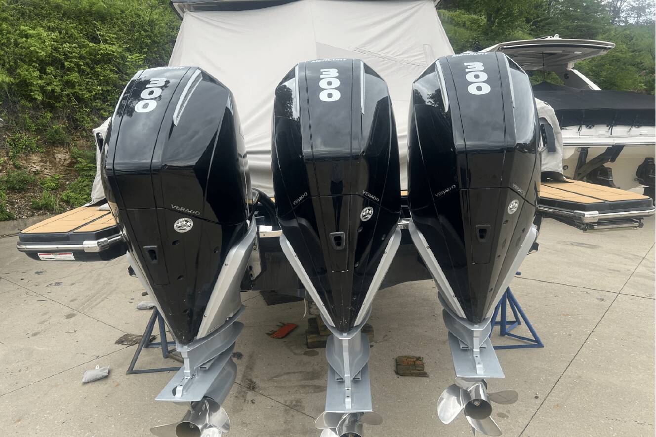 A photo of this 2022 Aviara AV36 Outboard