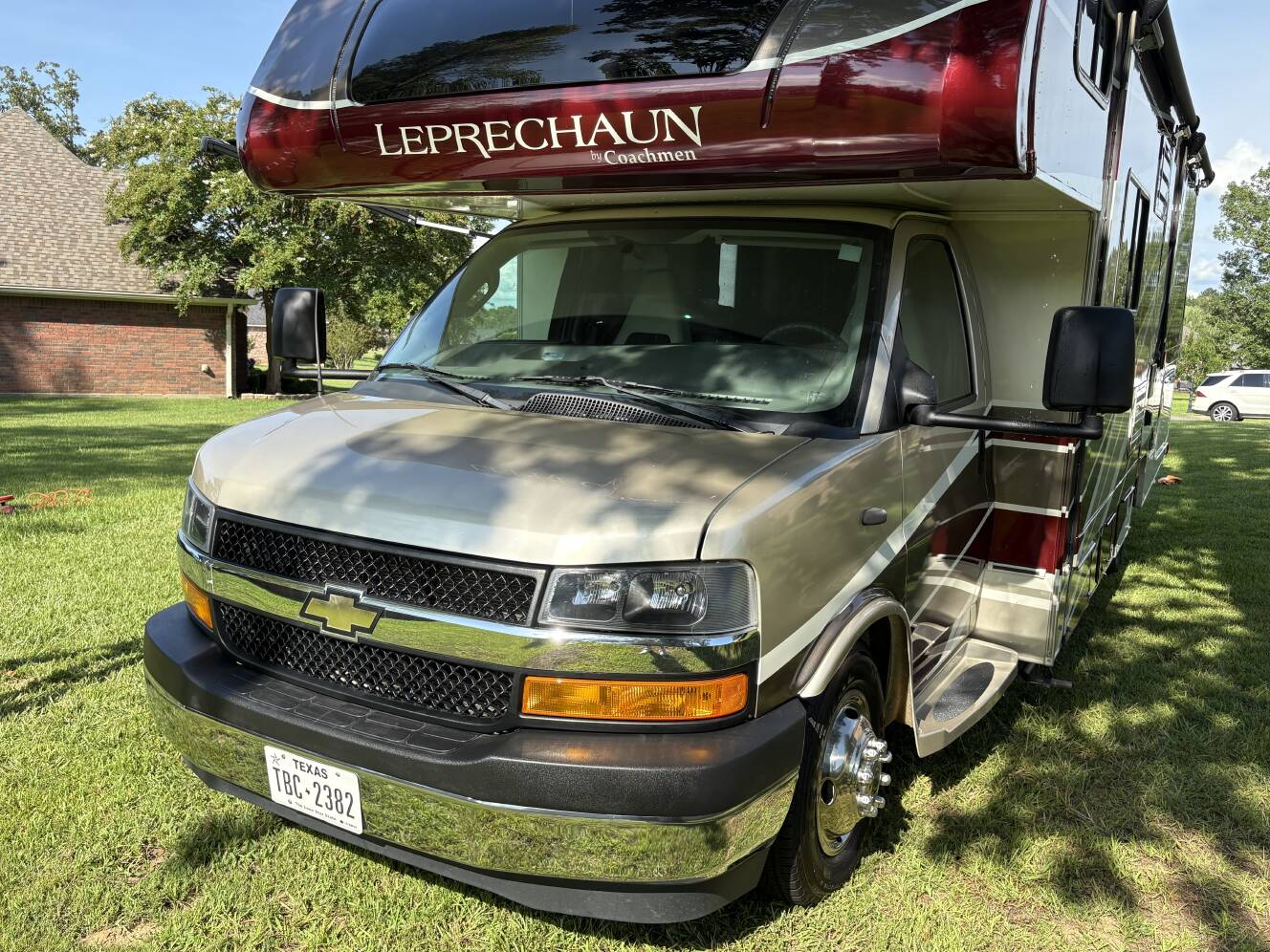 A photo of this 2021 Coachmen LEPRECHAUN 260DS