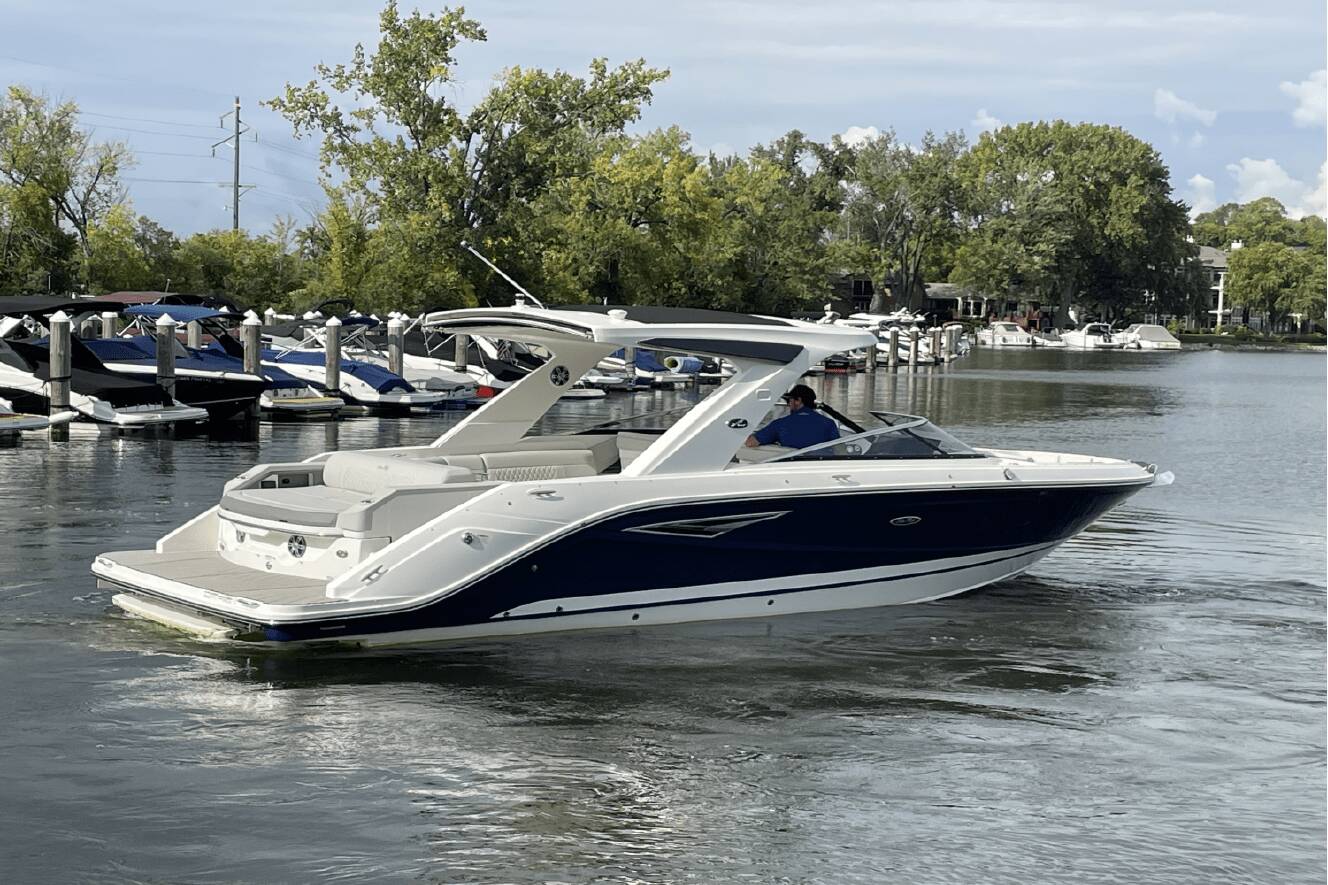 A photo of this 2026 Sea Ray SLX 310