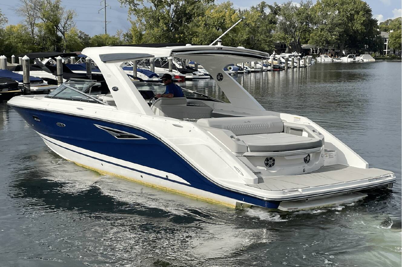 A photo of this 2026 Sea Ray SLX 310