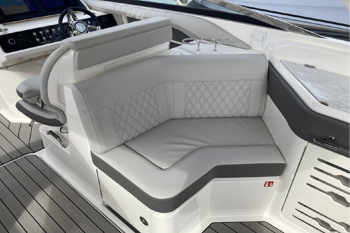 A photo of this 2026 Sea Ray SLX 310