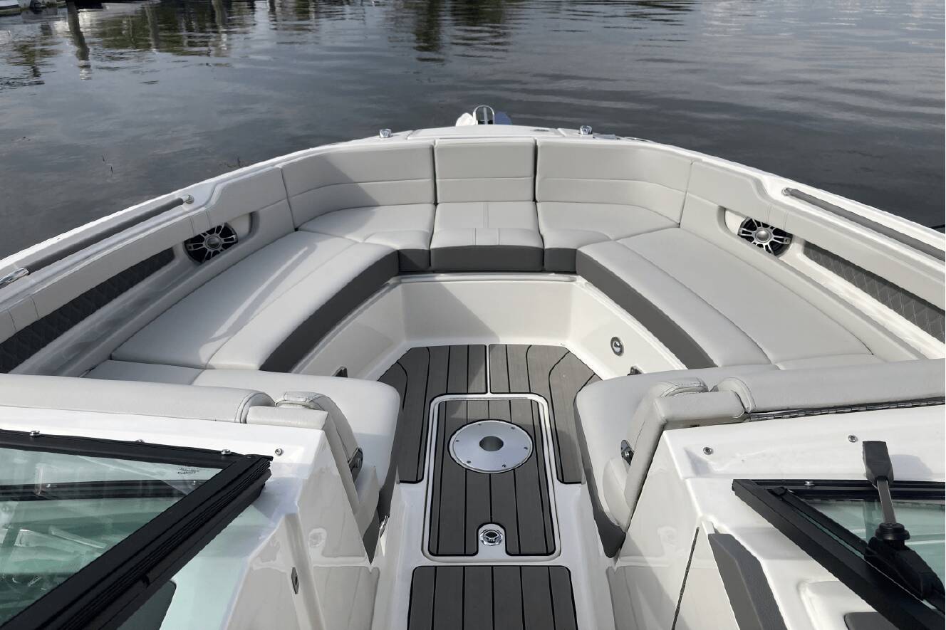 A photo of this 2026 Sea Ray SLX 310