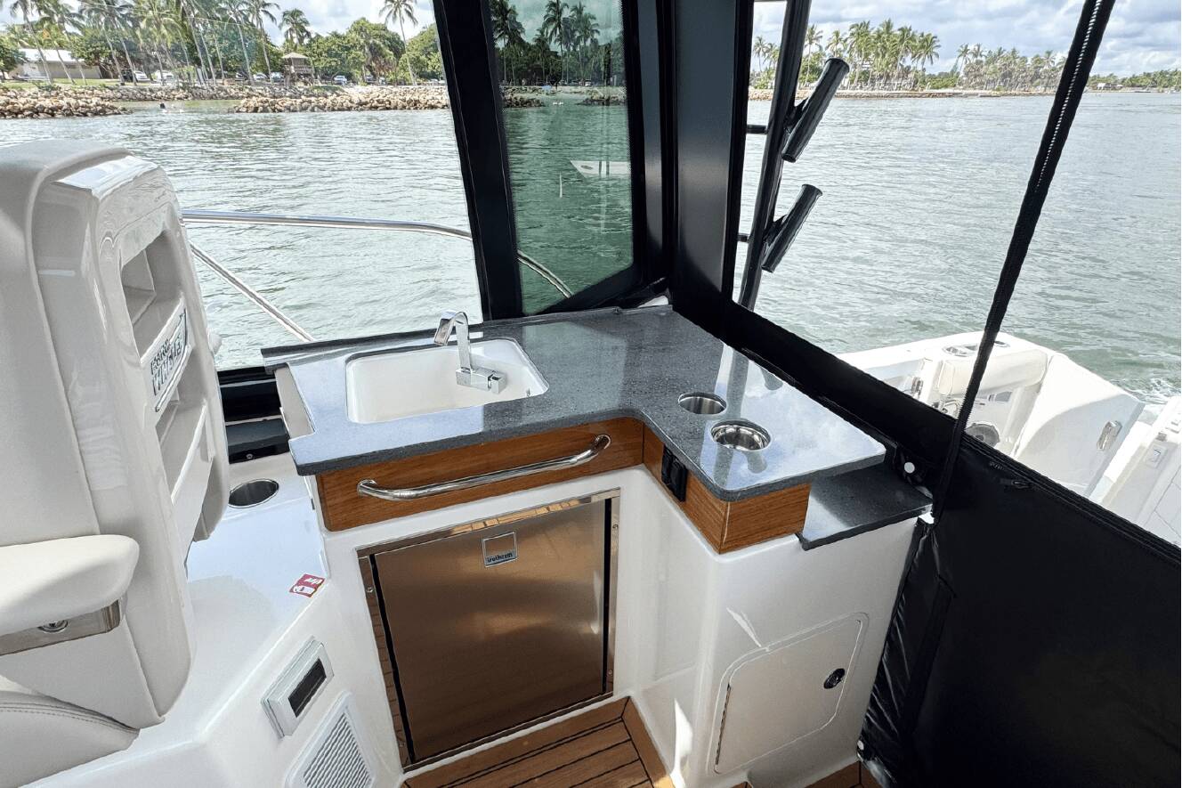 A photo of this 2026 Boston Whaler 365 Conquest