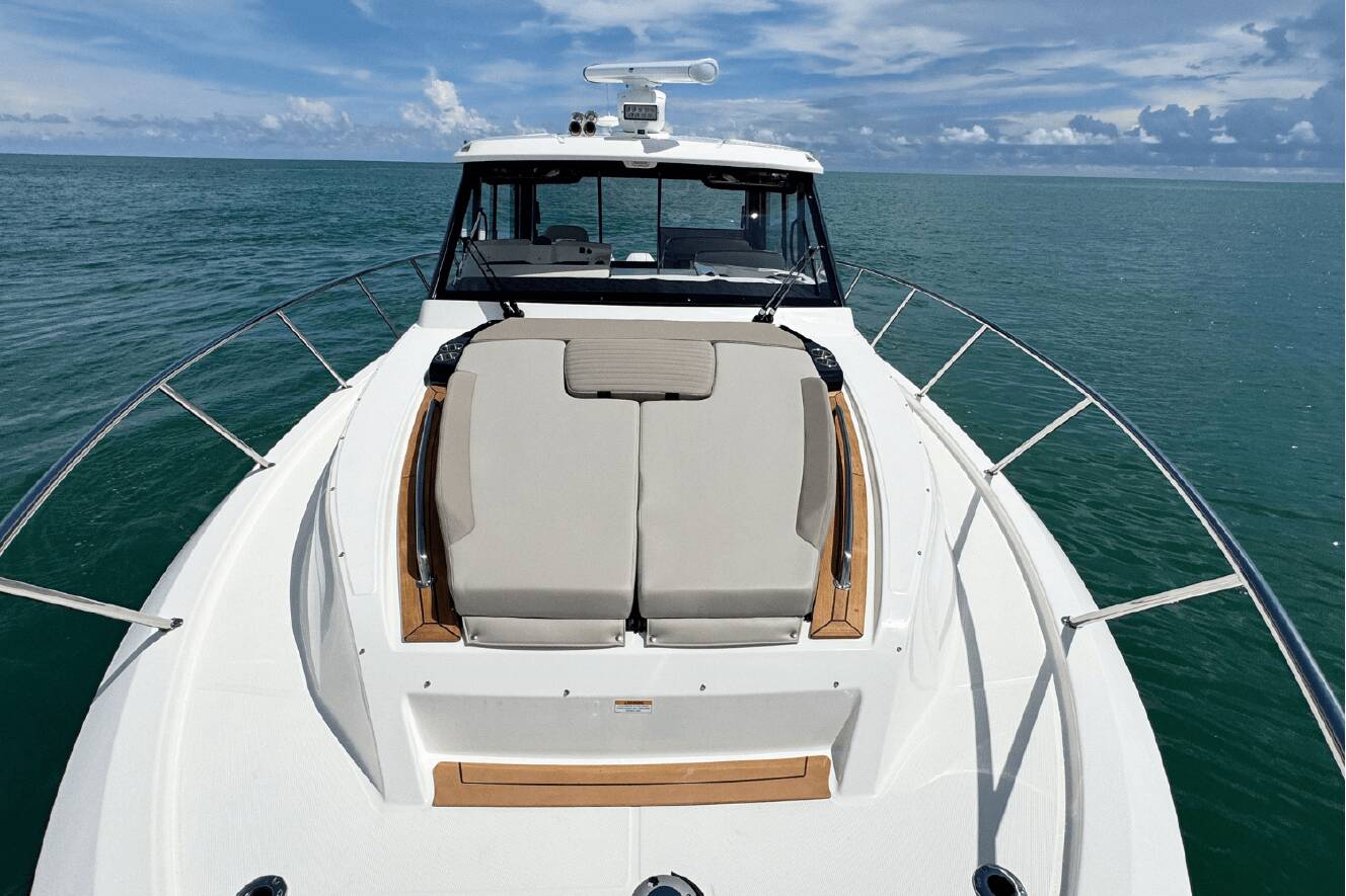A photo of this 2026 Boston Whaler 365 Conquest