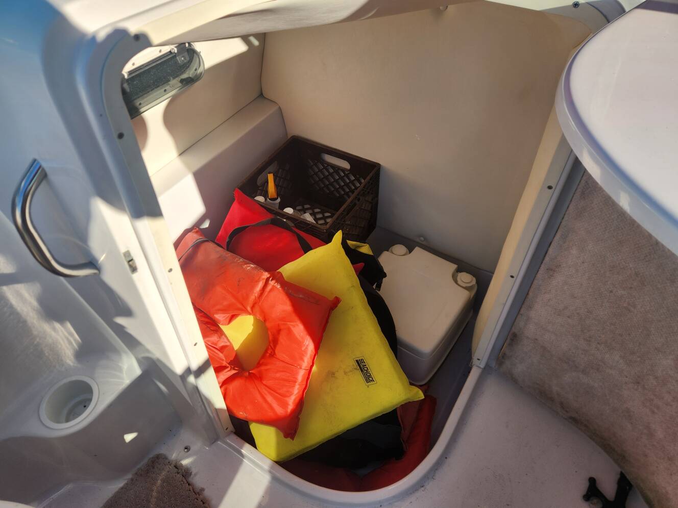 A photo of this 2005 Four Winns 214 FUNSHIP