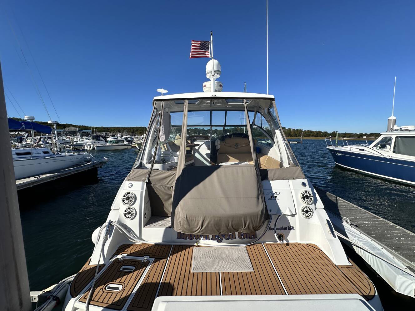 A photo of this 2014 Cruisers Yachts 380 EXPRESS