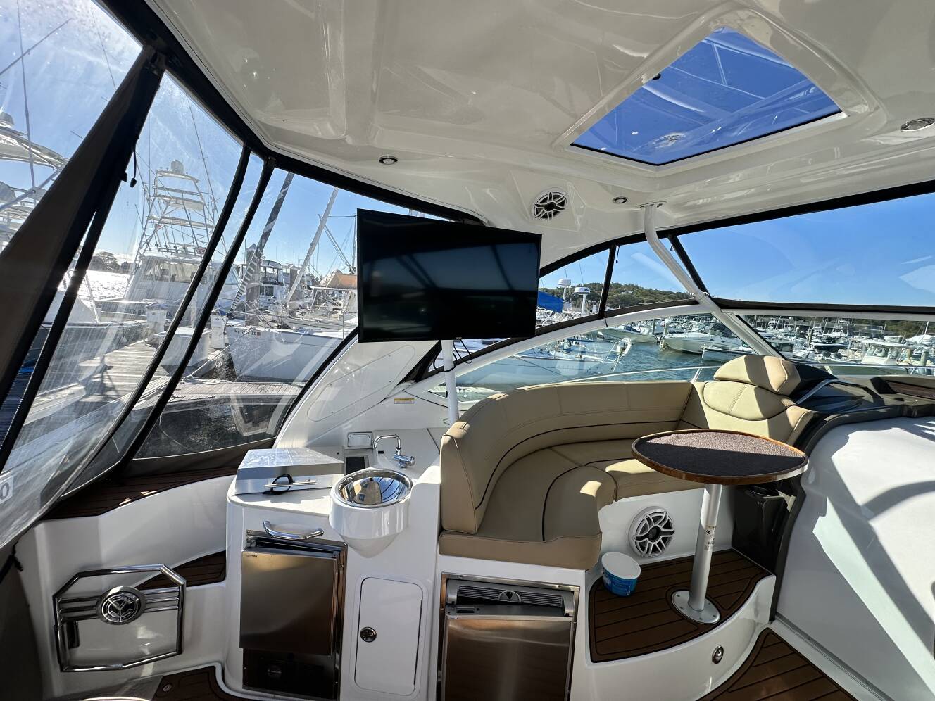 A photo of this 2014 Cruisers Yachts 380 EXPRESS