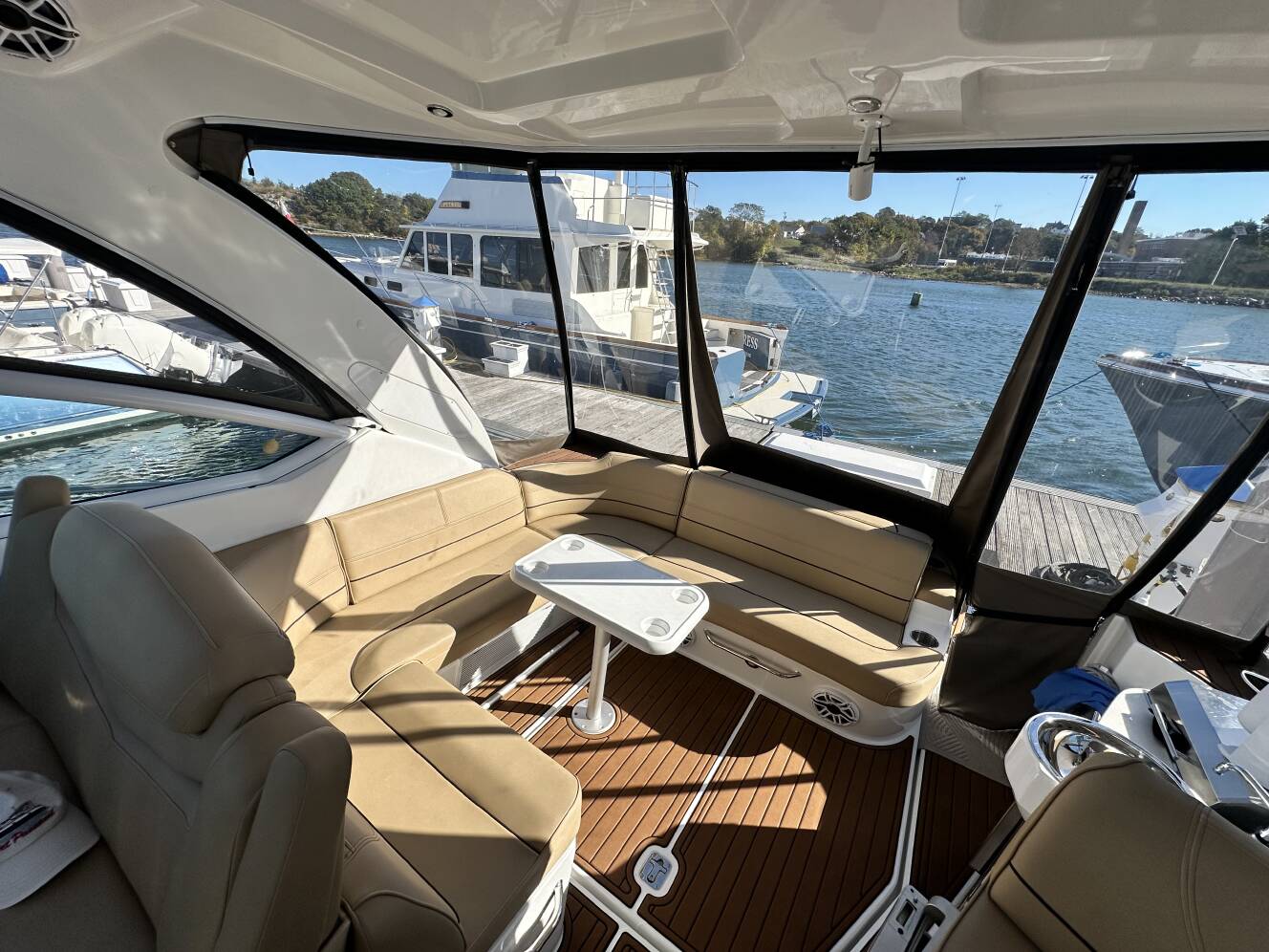 A photo of this 2014 Cruisers Yachts 380 EXPRESS
