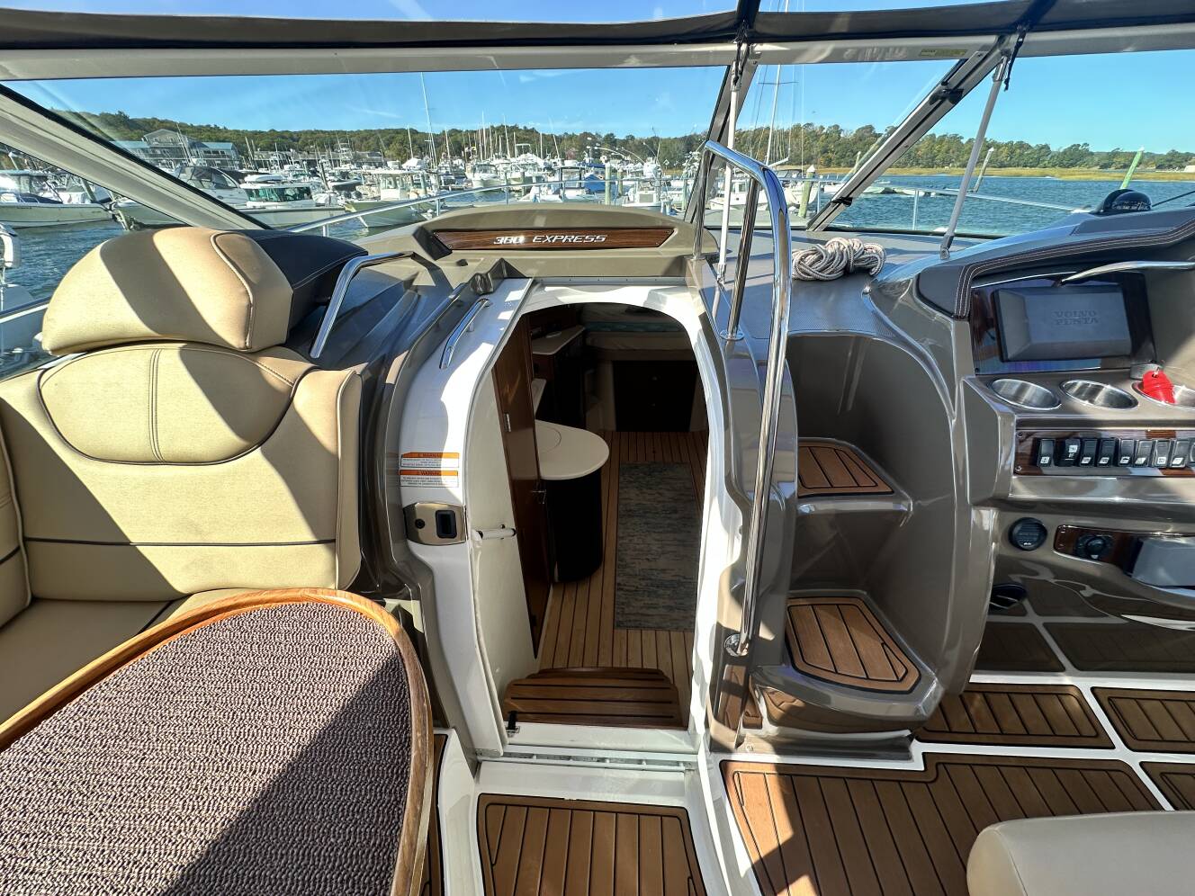A photo of this 2014 Cruisers Yachts 380 EXPRESS