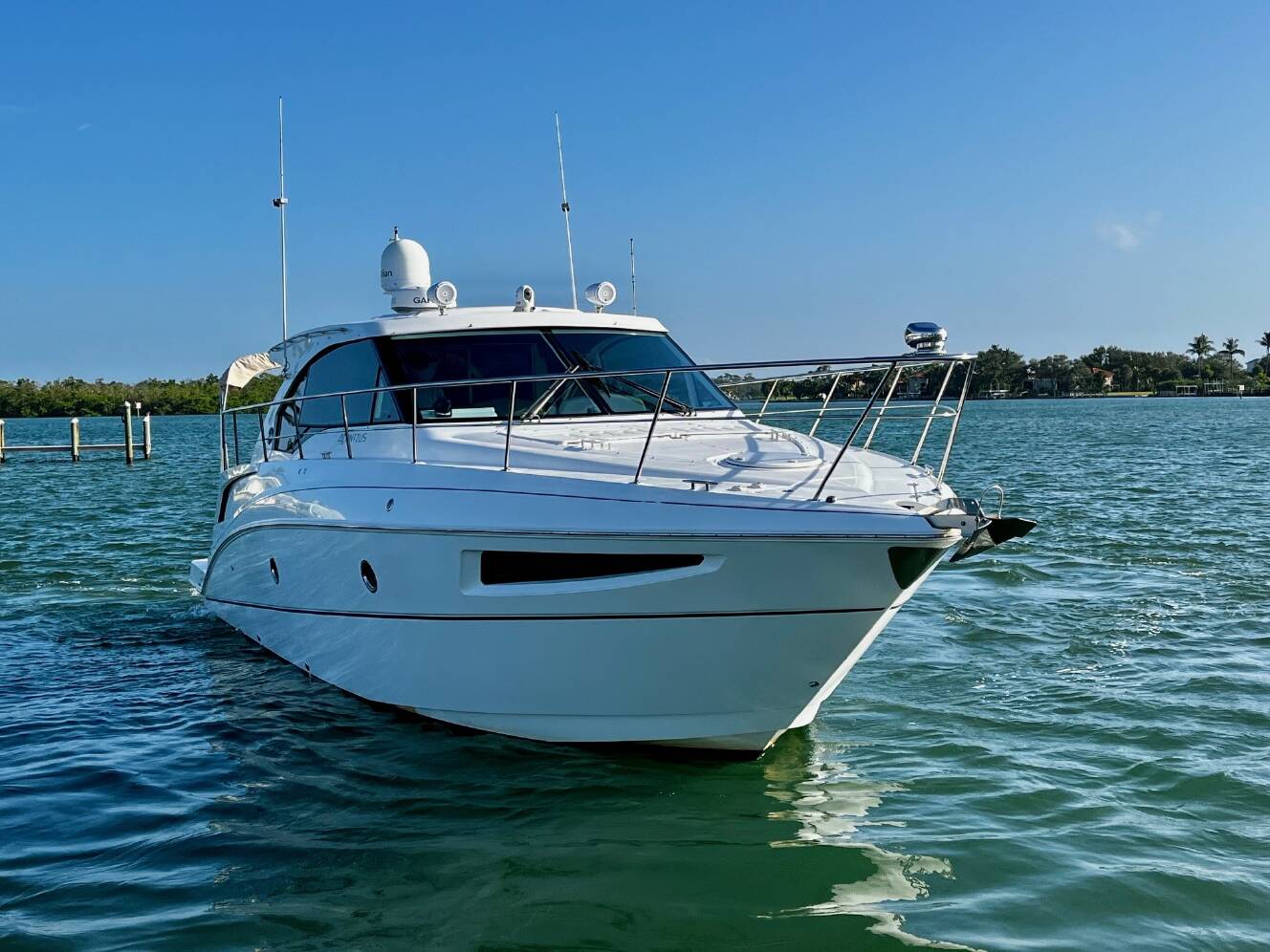 A photo of this 2015 Cruisers Yachts 41 CANTIUS