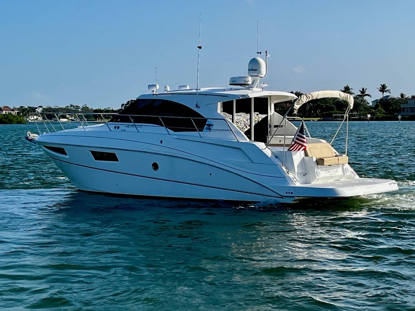 A photo of this 2015 Cruisers Yachts 41 CANTIUS