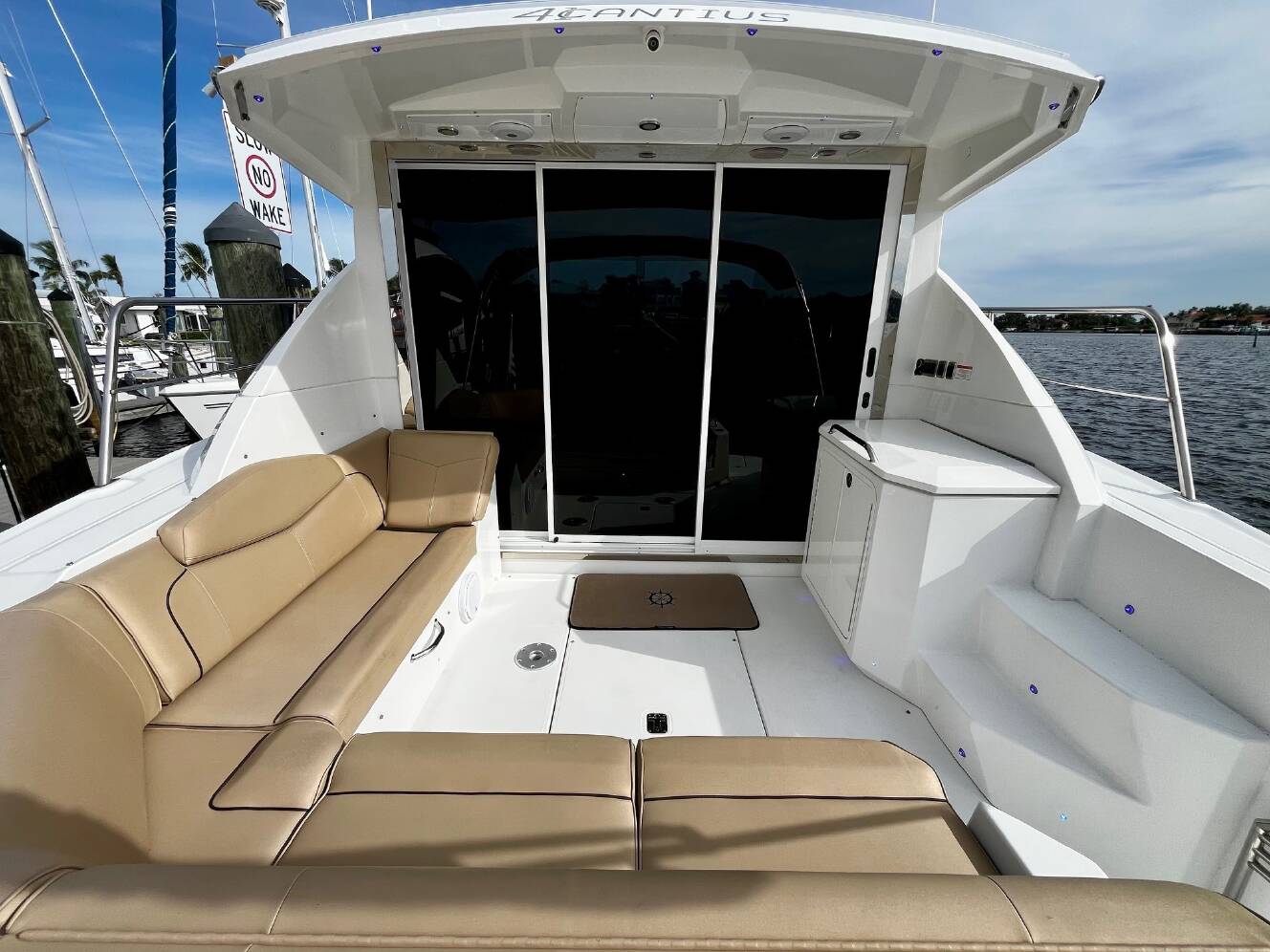 A photo of this 2015 Cruisers Yachts 41 CANTIUS