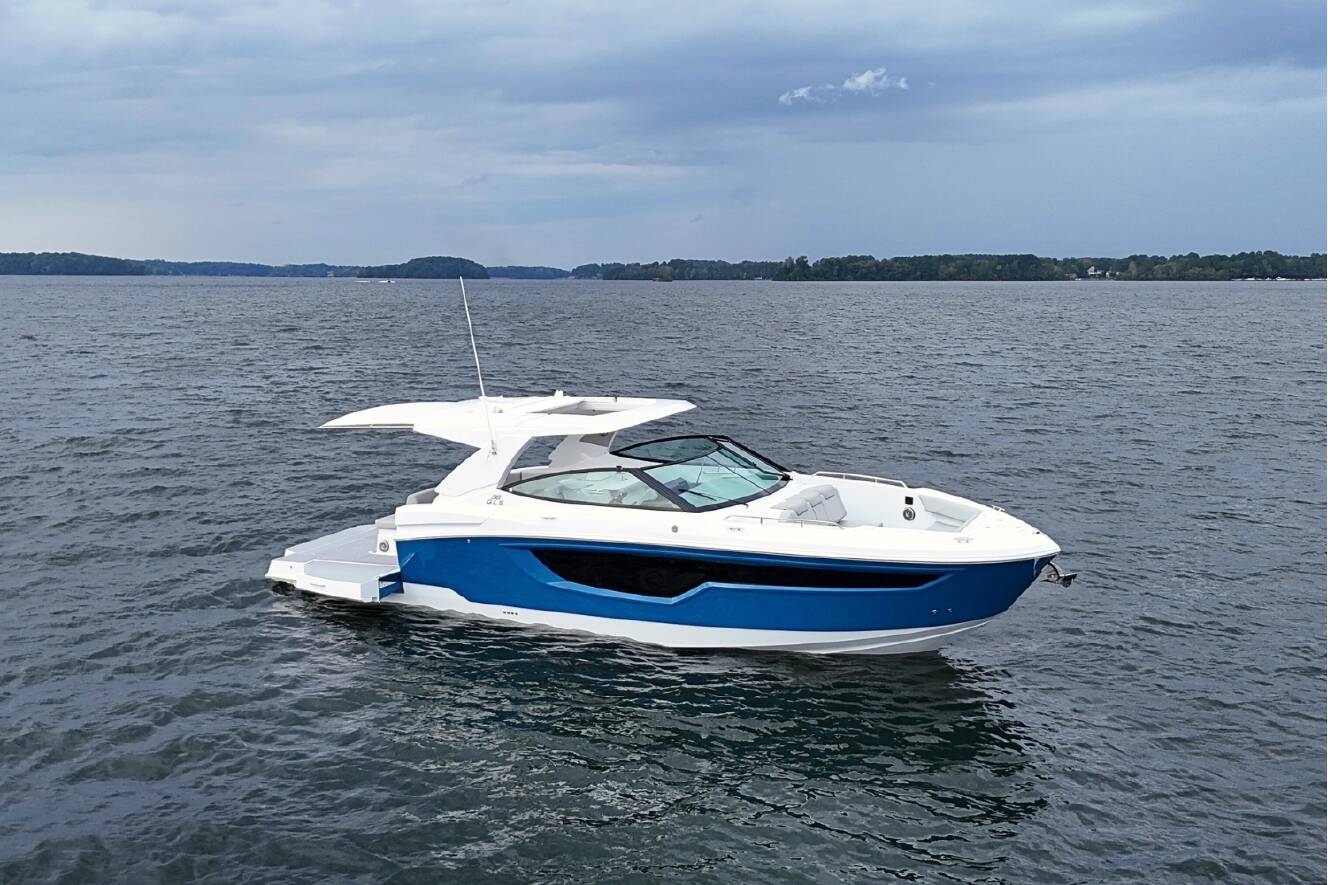 A photo of this 2026 Cruisers Yachts 38 GLS