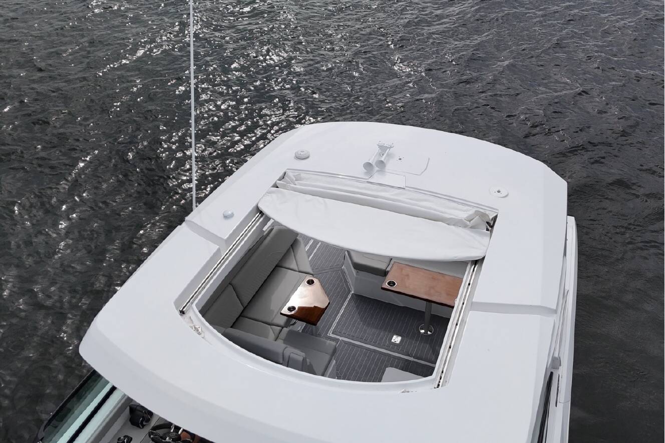 A photo of this 2026 Cruisers Yachts 38 GLS