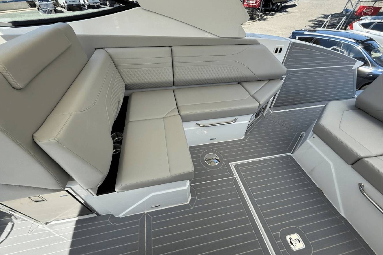 A photo of this 2026 Cruisers Yachts 38 GLS