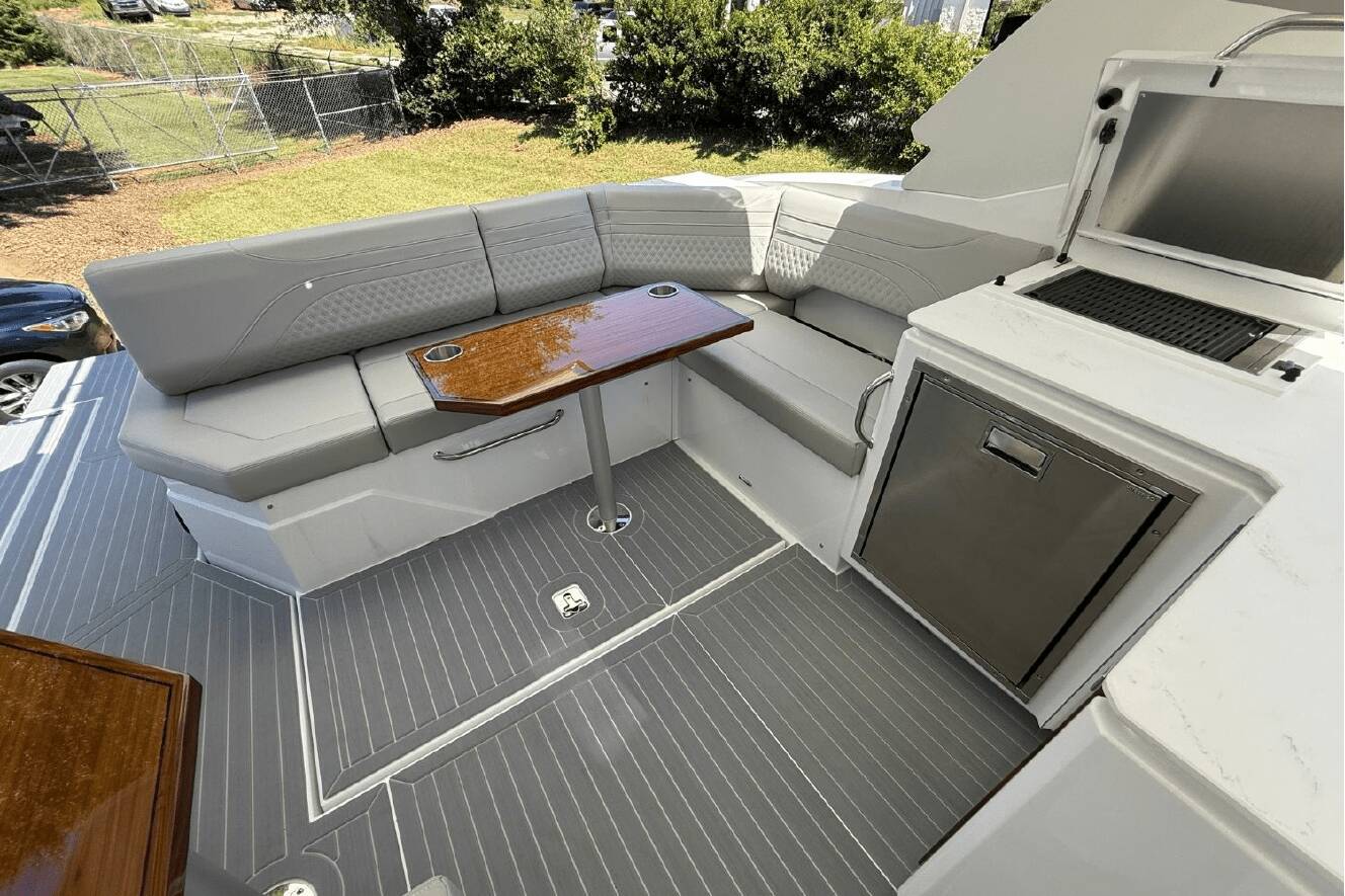 A photo of this 2026 Cruisers Yachts 38 GLS