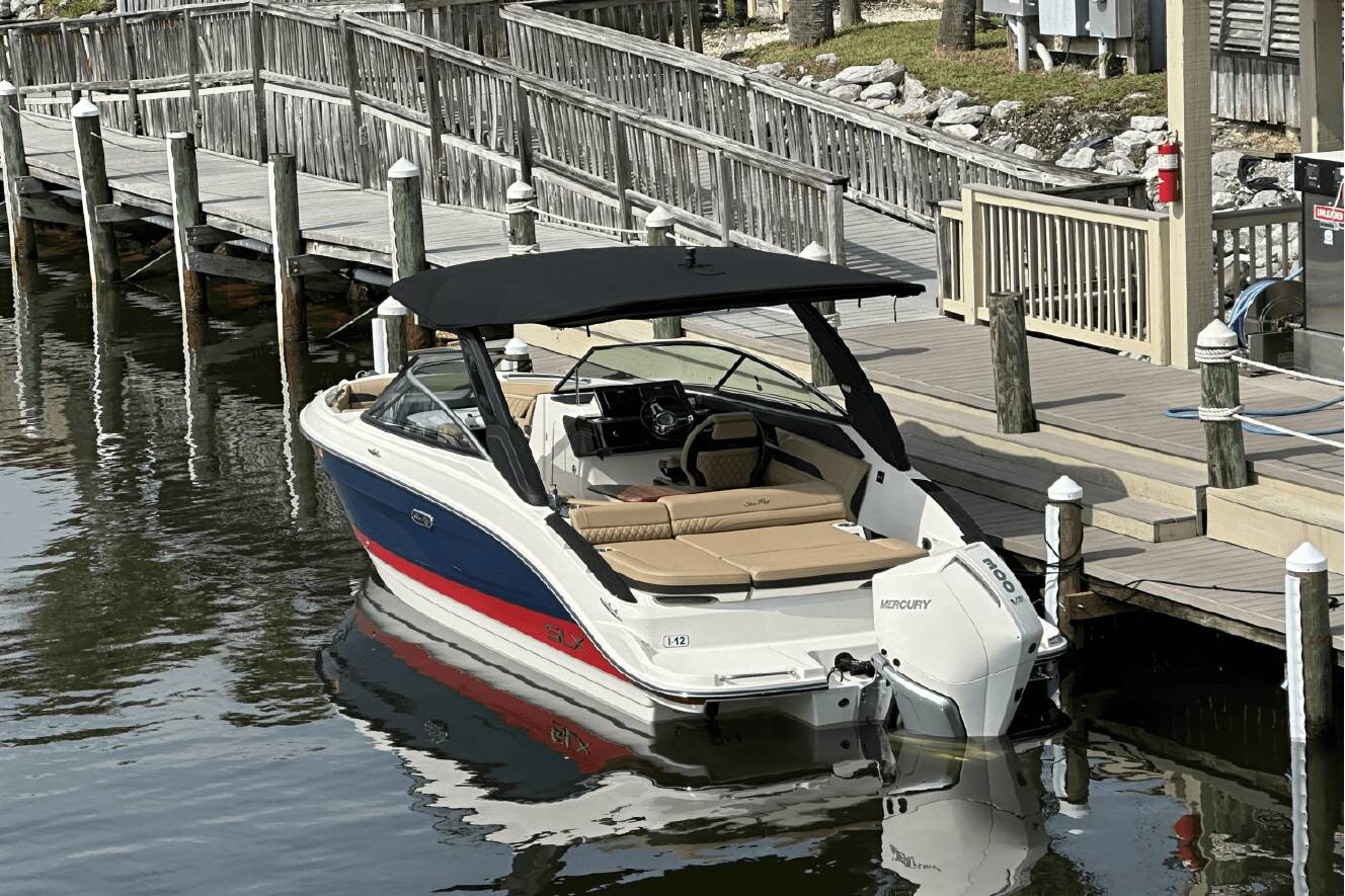 A photo of this 2024 Sea Ray SLX 260 Outboard