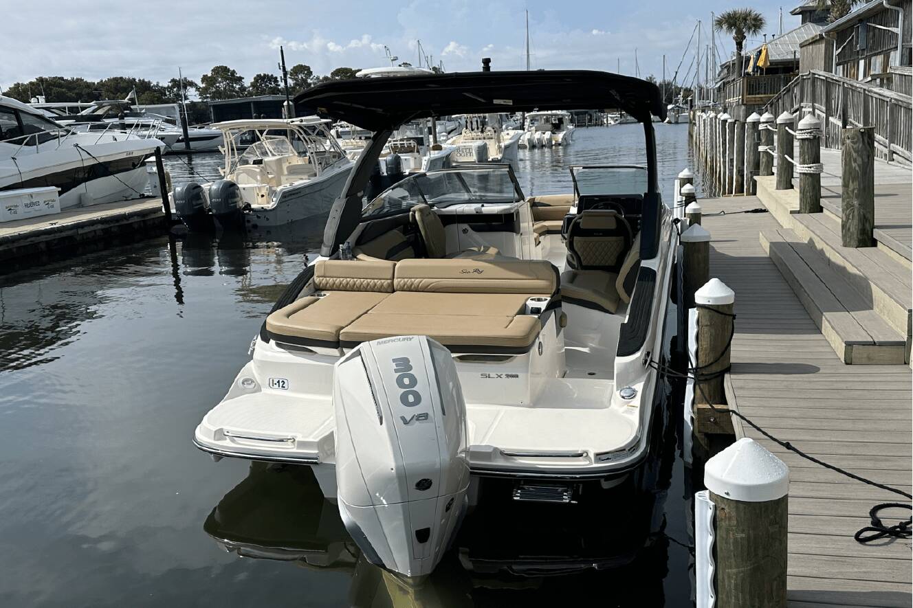 A photo of this 2024 Sea Ray SLX 260 Outboard
